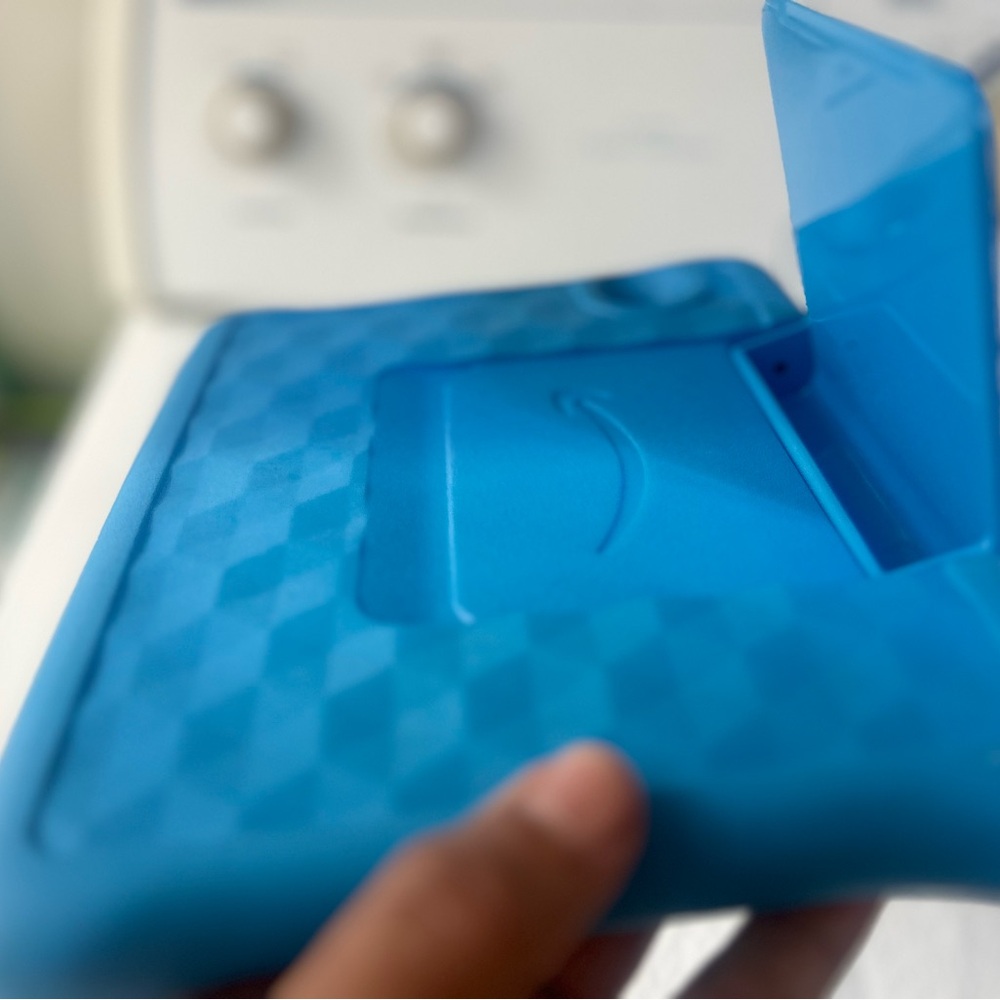 Amazon Blue Tablet Case - Picture 2 of 4